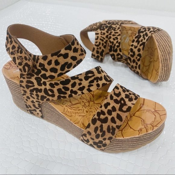 LAST! Blowfish KEEP IT GOING LEOPARD WEDGE SANDALS - Picture 6 of 6